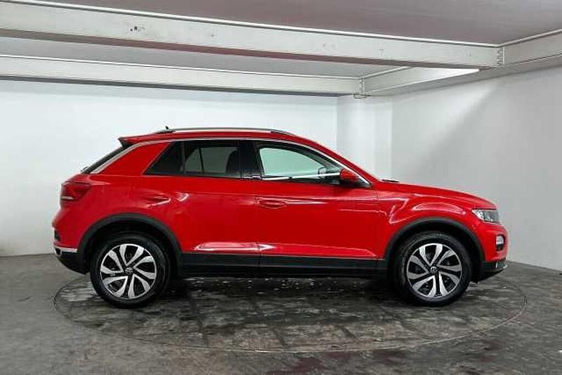Used VW T-Roc Active 110 HP (80 kW) 2022 Red SUV