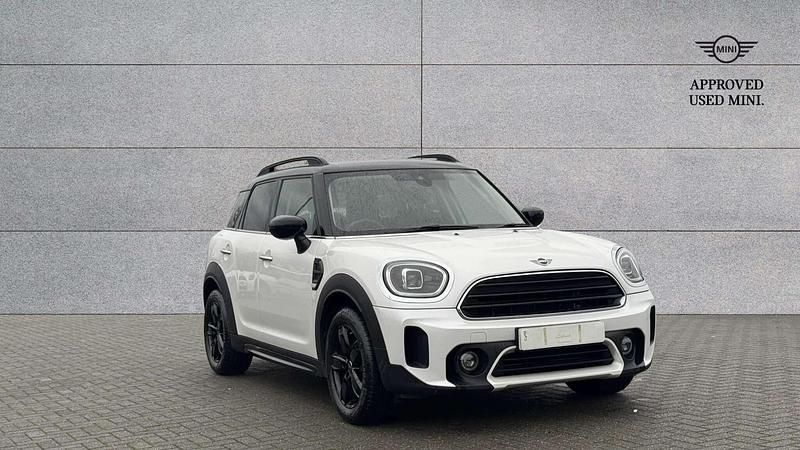 White Used 2023 Mini Cooper Countryman Classic SUV | £20,850 (Fair price) - Image 1/4