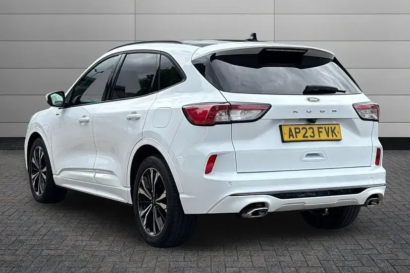 Used Ford Kuga ST-Line X 150 HP (110 kW) 2023 White SUV