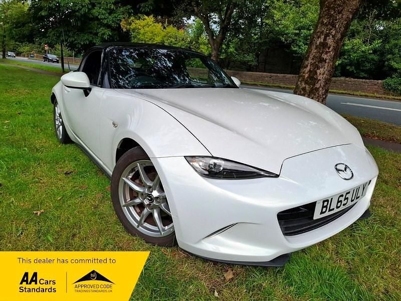 Used Mazda MX5 129 HP (94 kW) 2015 White Cabriolet