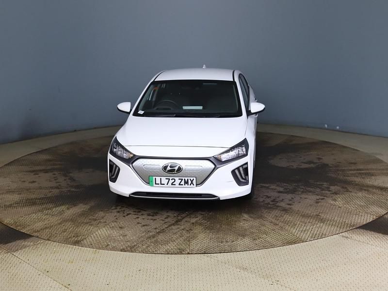 Used Hyundai Ioniq Premium 100 kW (136 HP) 2023 White Hatchback