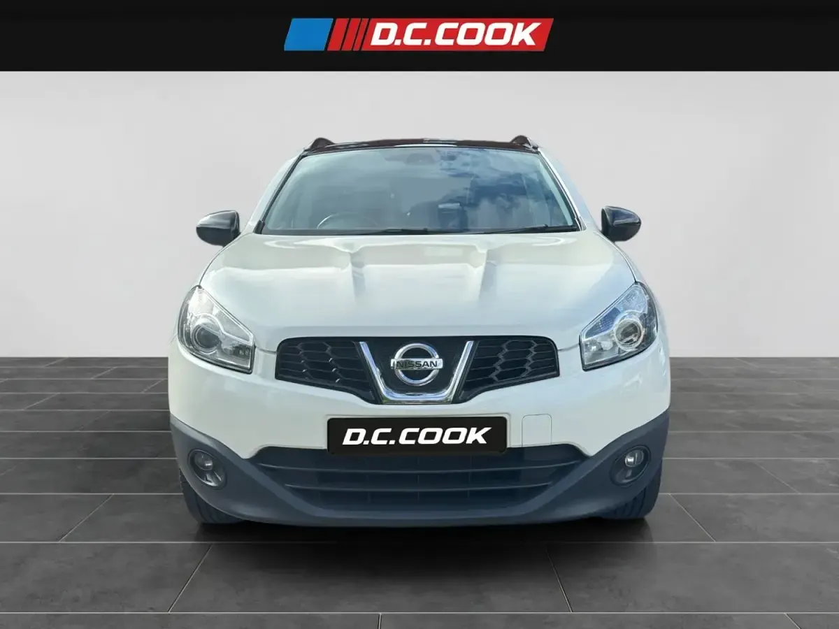 Used Nissan Qashqai 360º 2014 White SUV