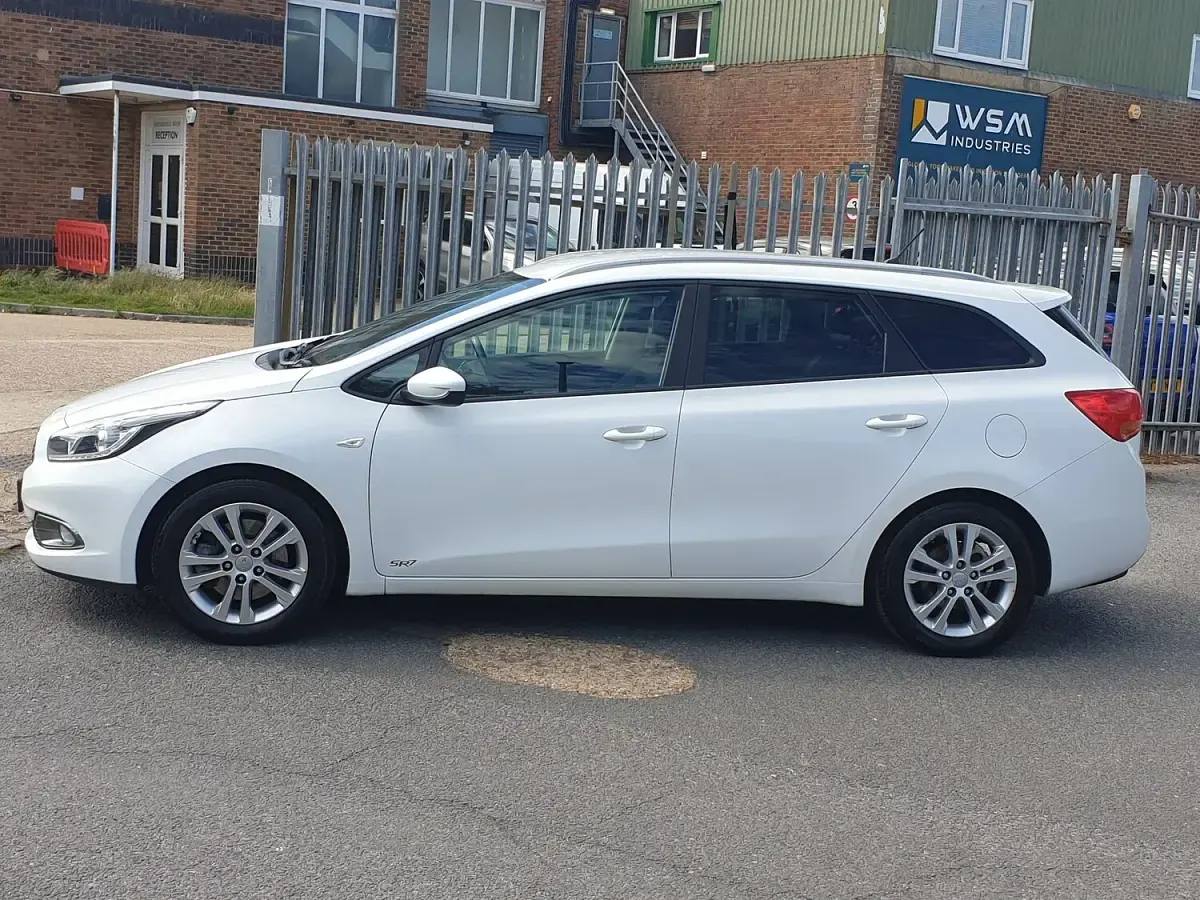 Used Kia Ceed Sportswagon 98 HP (72 kW) 2016 White Estate