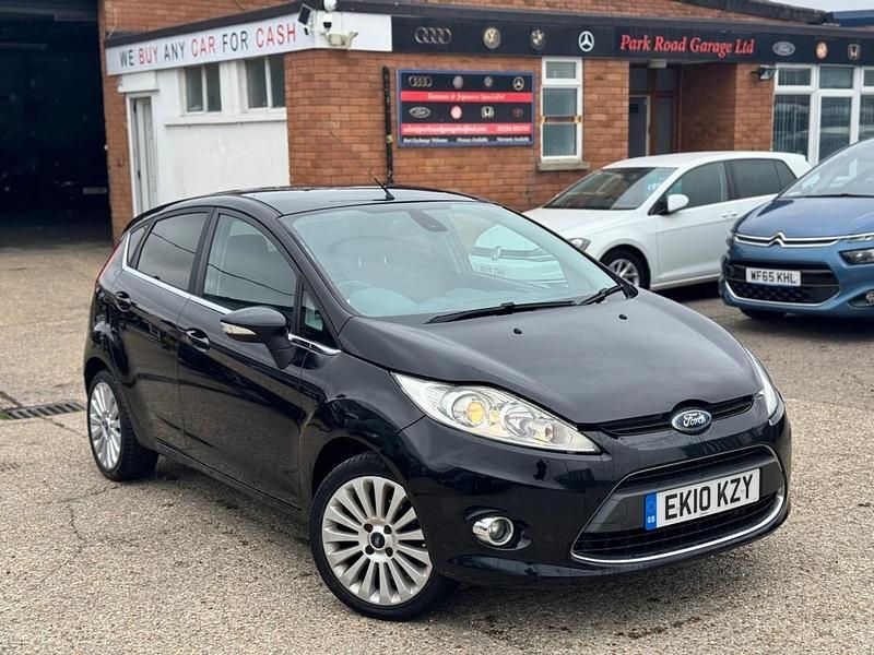 Black Used 2010 Ford Fiesta Titanium Hatchback | £2,490 (Good price) - Image 1/4