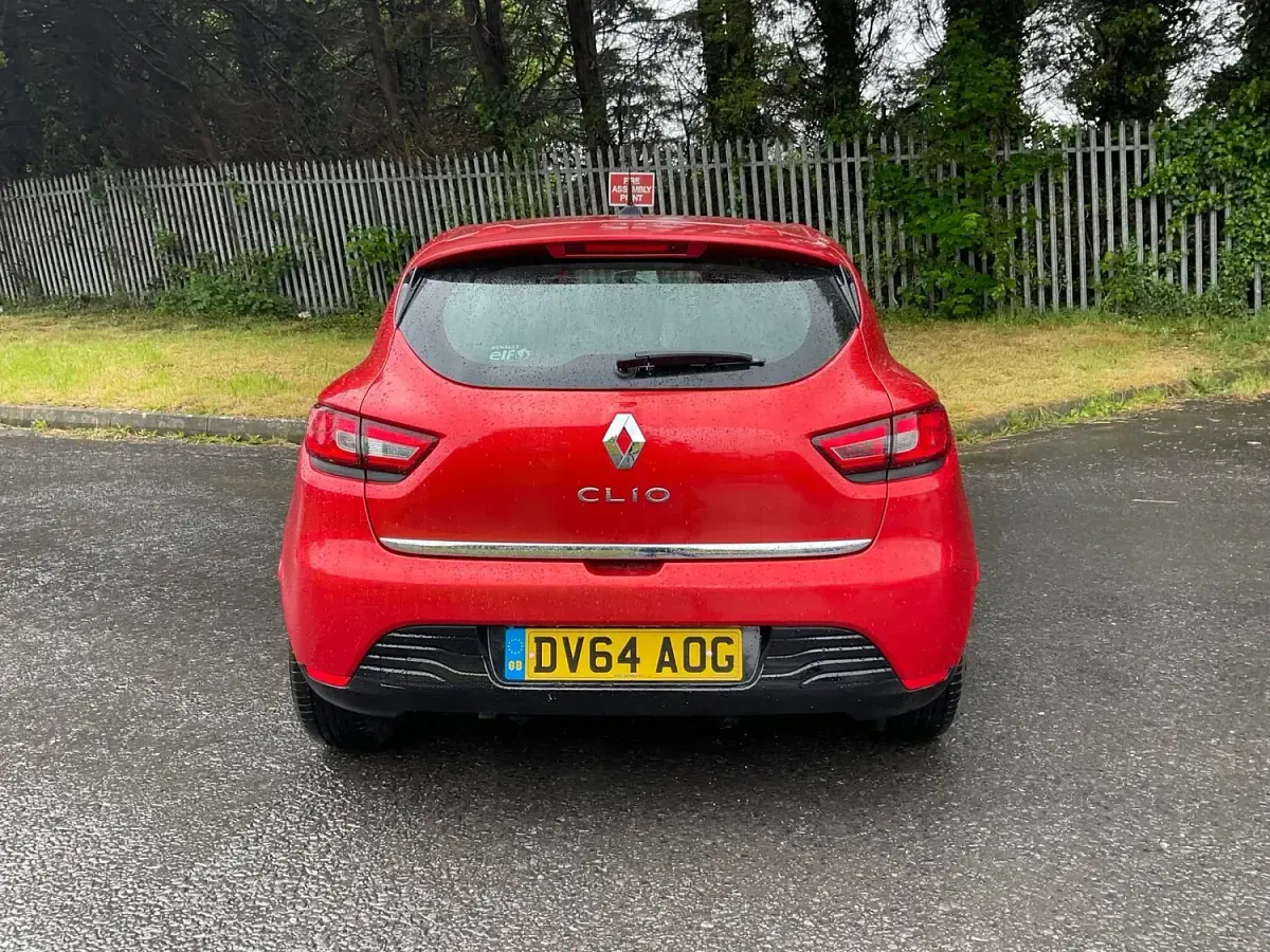 Used Renault Clio IV Dynamique 2014 Red Hatchback