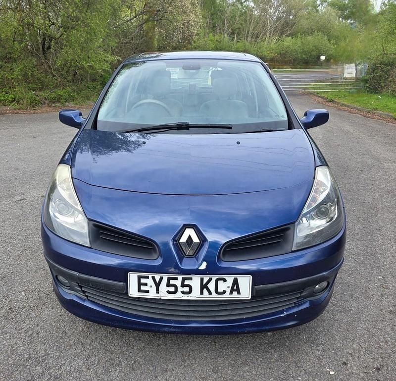 Używany Renault Clio II Privilege 2006 Niebieski Hatchback