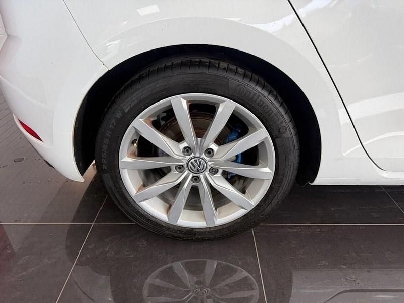 Used VW Golf VII GT 130 HP (95 kW) 2019 White Hatchback