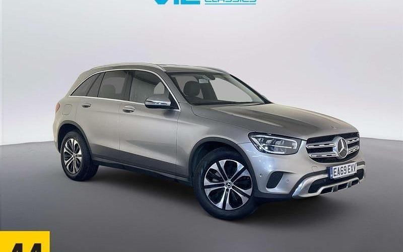 Used Mercedes GLC220 194 HP (142 kW) 2019 Silver Estate