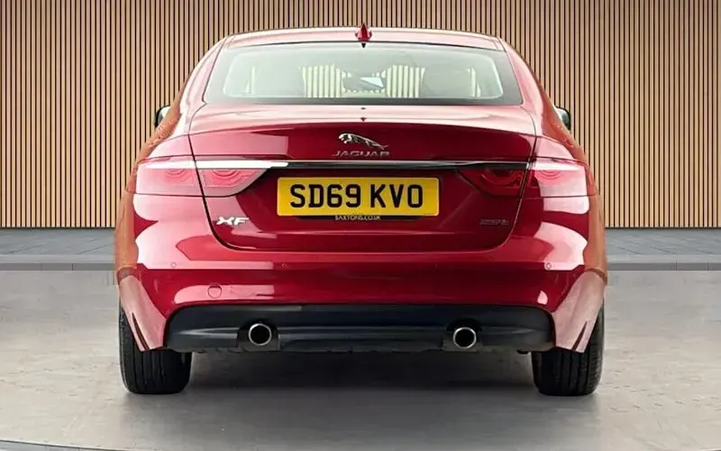 Used Jaguar XF Prestige 250 HP (183 kW) 2020 Red Sedan