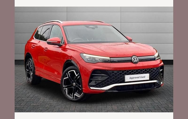 Used VW Tiguan R-line 150 HP (110 kW) 2025 Red SUV