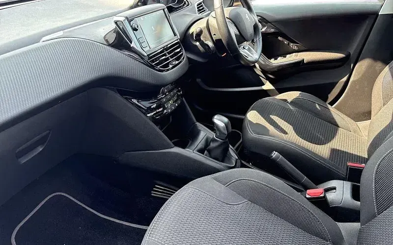 Used Peugeot 208 S 82 HP (60 kW) 2019 Black Hatchback