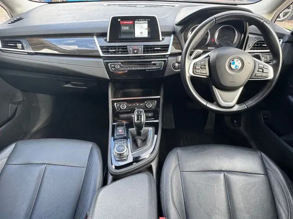 Used BMW 220 Luxury Line 2018 Orange Hatchback