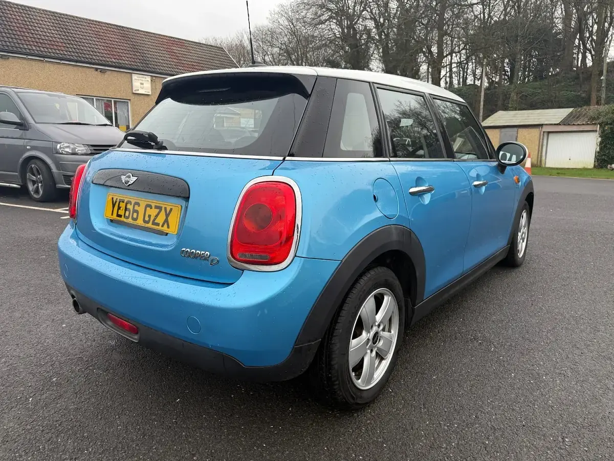 Used Mini Cooper D Hatch 2016 Blue Hatchback