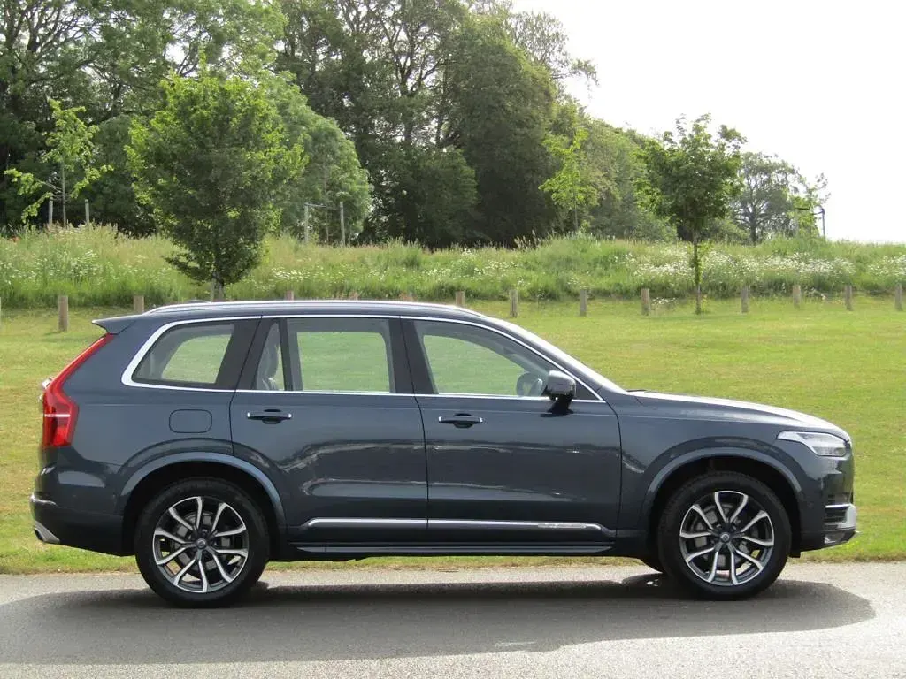 Used Volvo XC90 Inscription 2017 Blue SUV