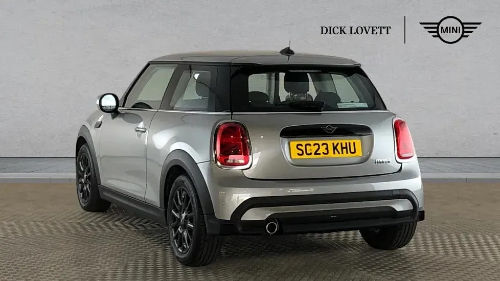 Used Mini Cooper Classic 134 HP (98 kW) 2023 Silver Hatchback