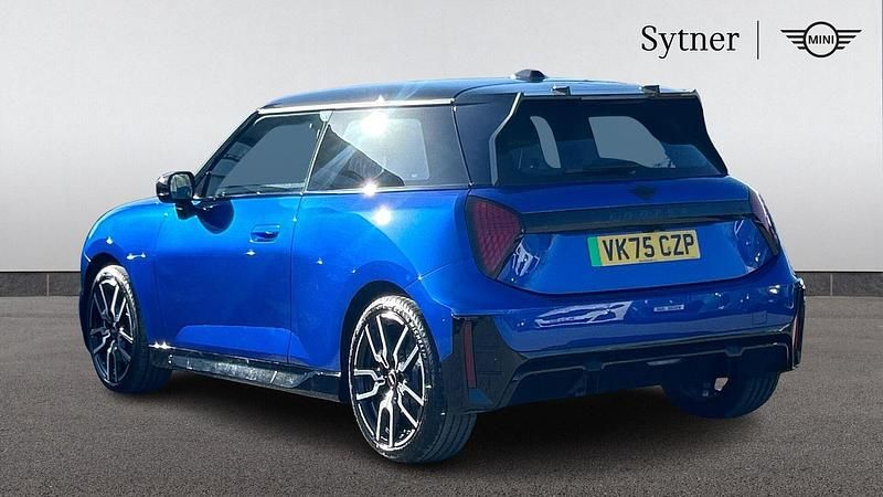 Usado Mini Cooper Hatch 133 kW (181 HP) 2025 Azul Citadino