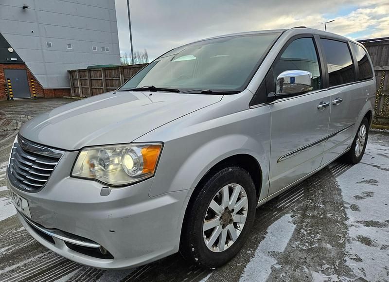 Used Chrysler Grand Voyager Limited 2011 Silver MPV