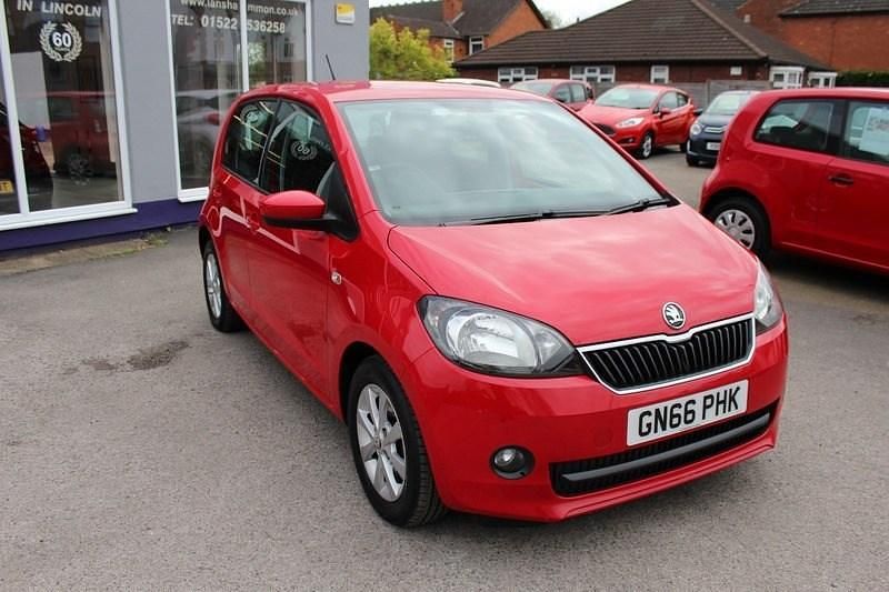 Usado Skoda Citigo SE L 75 CV (55 kW) 2016 Rojo Utilitario