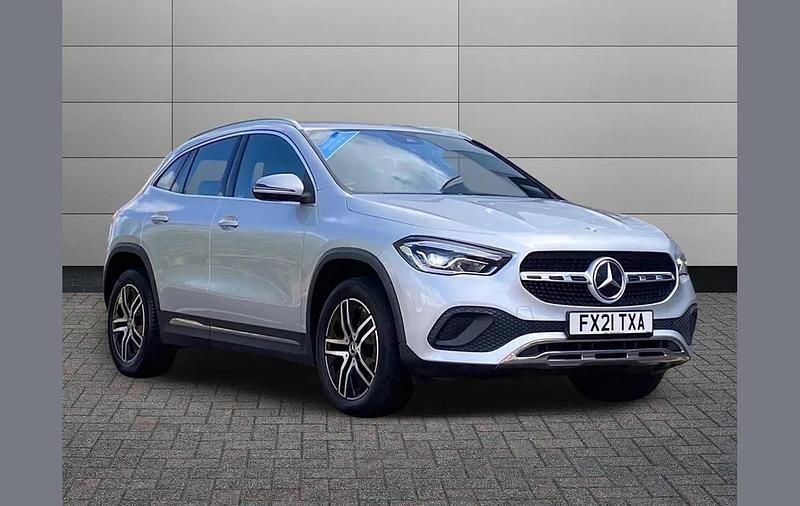 Used Mercedes GLA200 150 HP (110 kW) 2021 Silver SUV