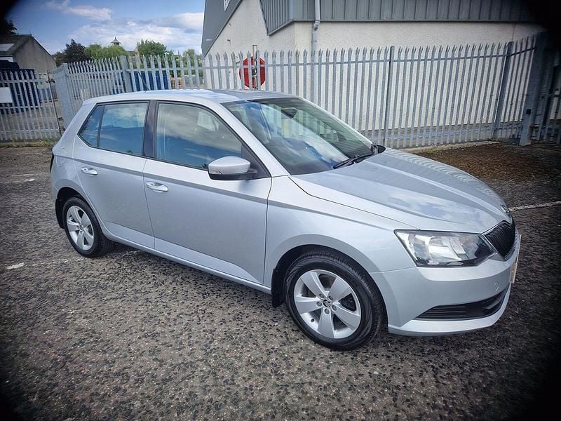 Silver Used 2017 Skoda Fabia SE Hatchback | £9,995 (Good price) - Image 1/4