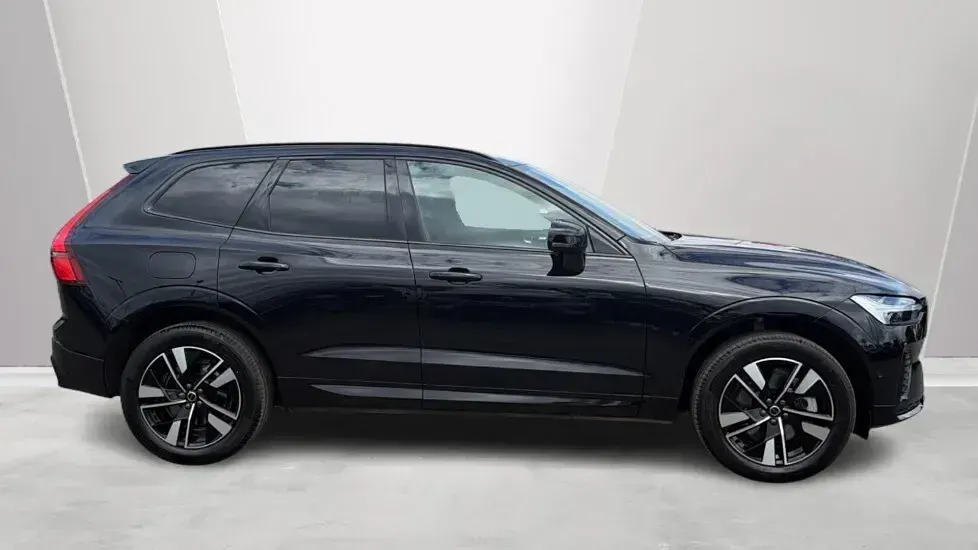 Used Volvo XC60 Plus 247 HP (181 kW) 2025 Black SUV