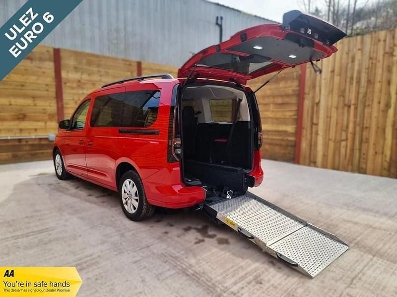 Red Used 2022 VW Caddy Maxi MPV | £26,902 (A bit pricey) - Image 1/3