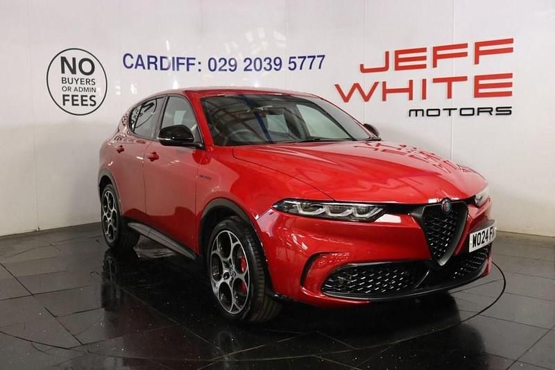 Red Used 2024 Alfa Romeo Tonale Veloce SUV | £24,988 (Good price) - Image 1/4