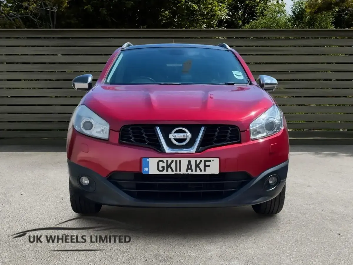 Used Nissan Qashqai Tekna 141 HP (103 kW) 2011 Red SUV