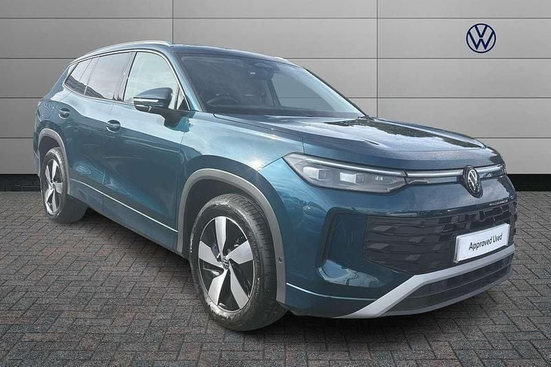 Blue Used 2025 VW Tayron Match SUV | £36,297 (Good price) - Image 1/4