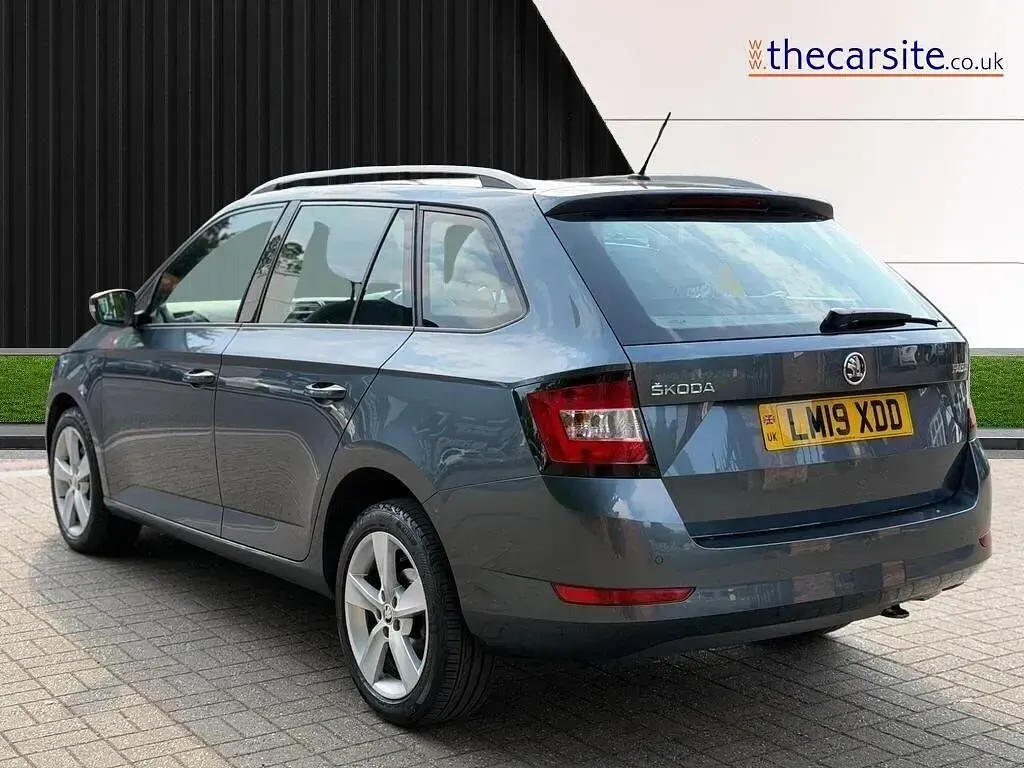 Begagnad Skoda Fabia SE L 110 HK (80 kW) 2019 Grå Halvkombi