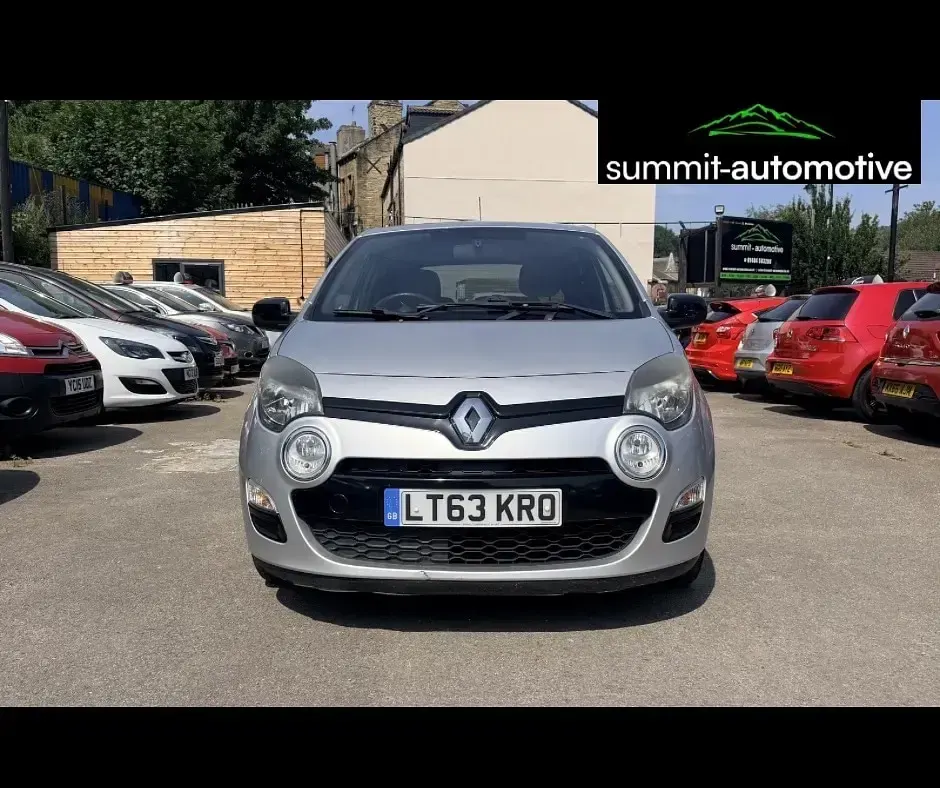 Used Renault Twingo Dynamique 75 HP (55 kW) 2013 Silver Hatchback