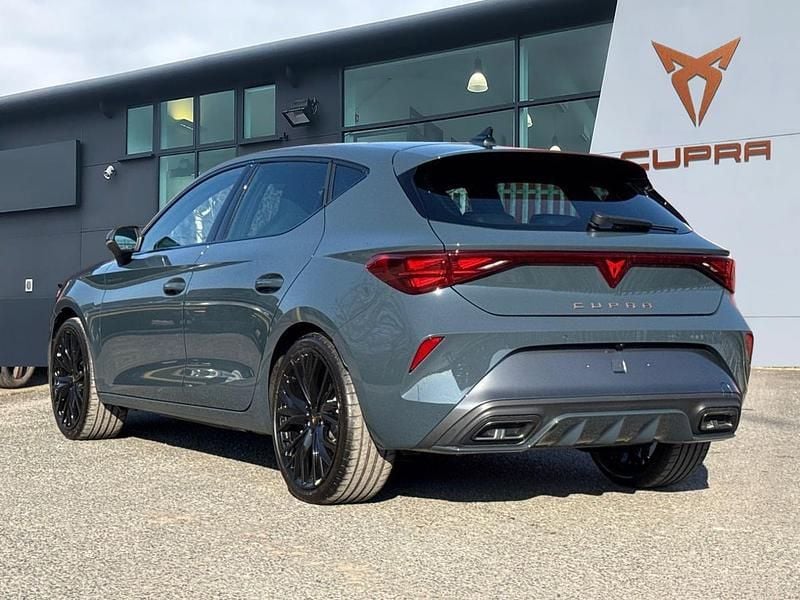 New Cupra Leon 150 HP (110 kW) 2025 Blue Hatchback
