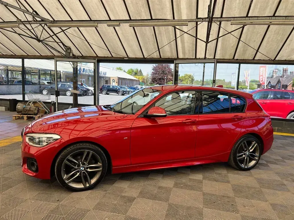 Usado BMW 118 M Sport 2018 Rojo Utilitario