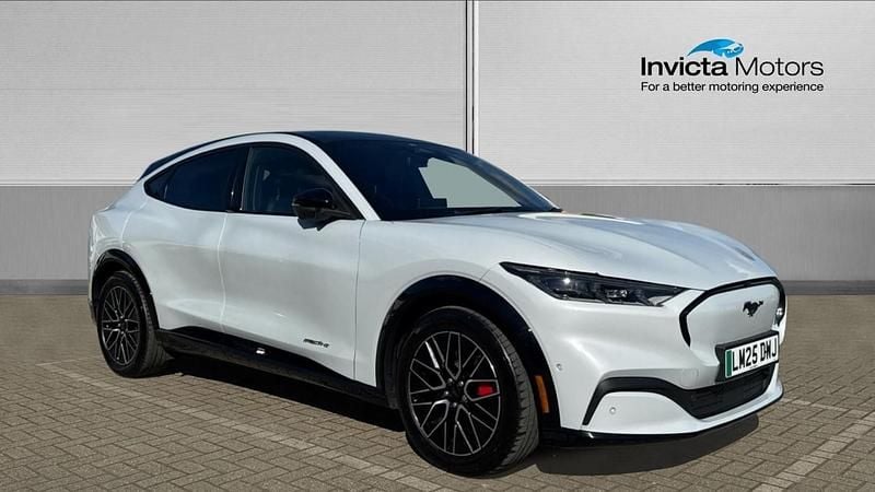 Used Ford Mustang Premium 294 HP (216 kW) 2025 White Hatchback