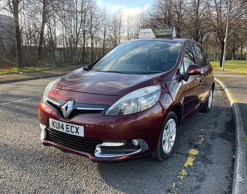 Used Renault Scénic III Dynamique 2014 Red MPV