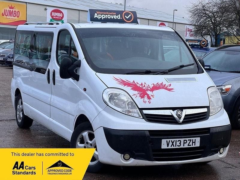 Used Vauxhall Vivaro 115 HP (84 kW) 2013 White MPV