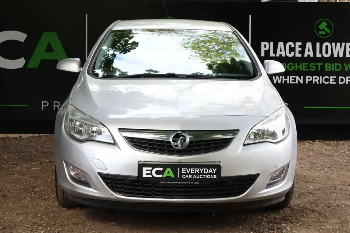 Gebraucht Vauxhall Astra 2011 Silber Kleinwagen