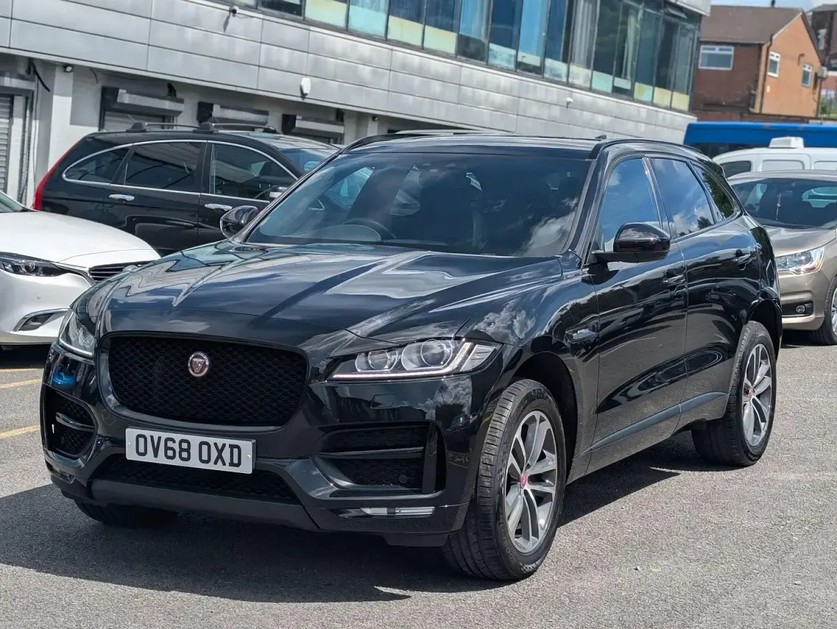 Used Jaguar F-Pace R-Sport 240 HP (176 kW) 2018 Black SUV