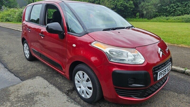 Red Used 2009 Citroën C3 Picasso MPV | £2,895 (Fair price) - Image 1/4