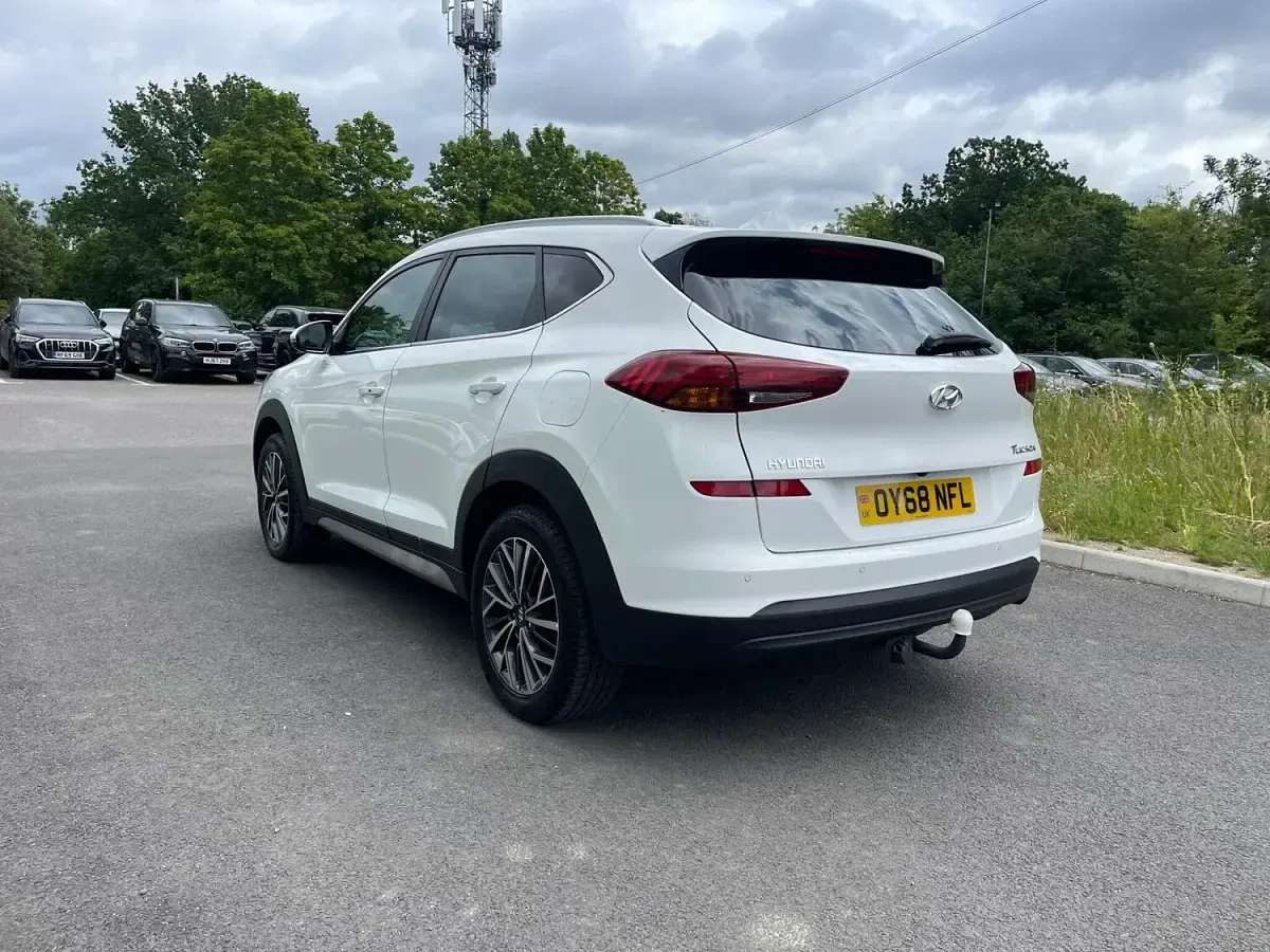Used Hyundai Tucson Premium 132 HP (97 kW) 2018 White SUV