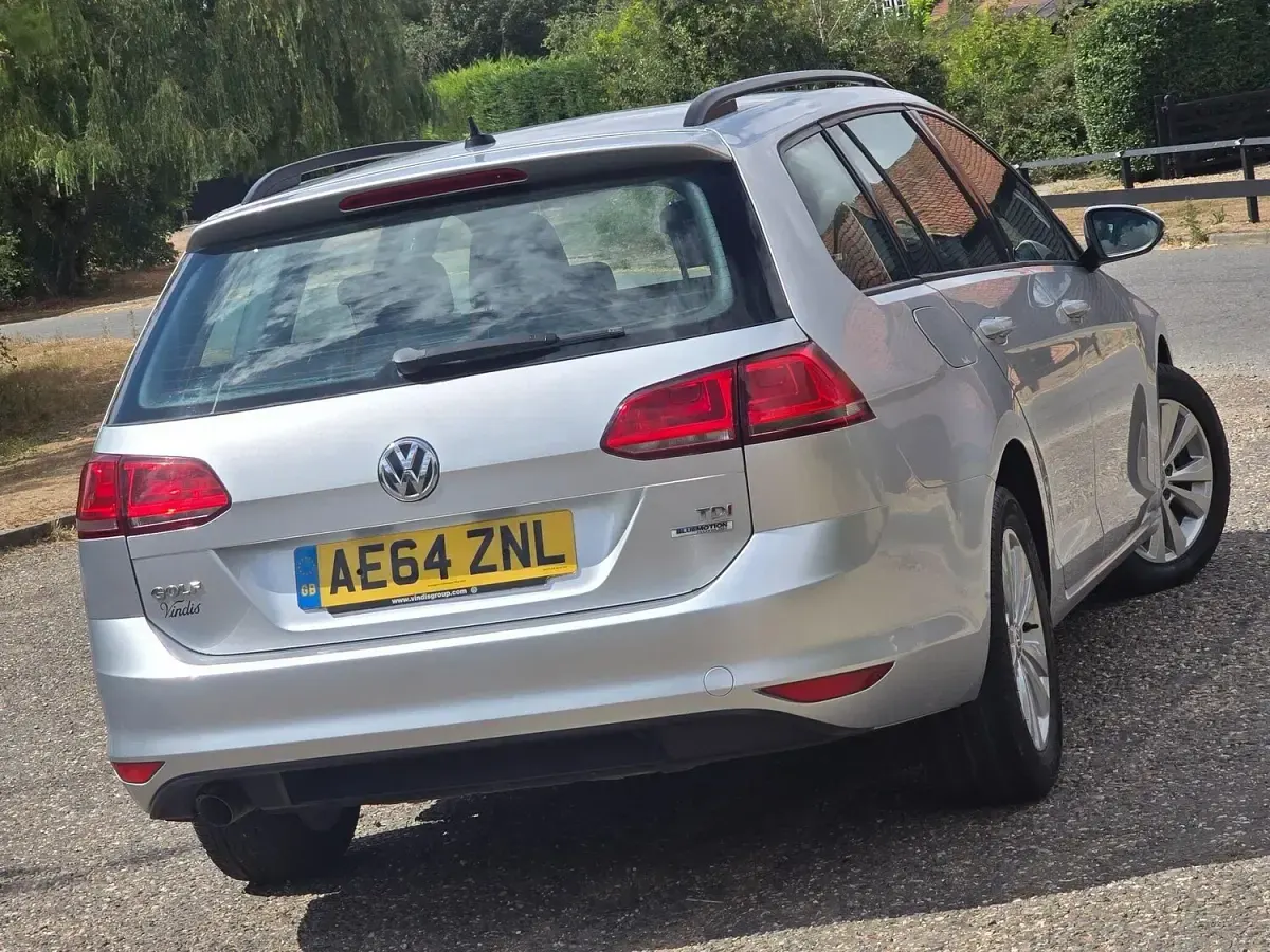 Used VW Golf VII SE 110 HP (80 kW) 2014 Silver Estate