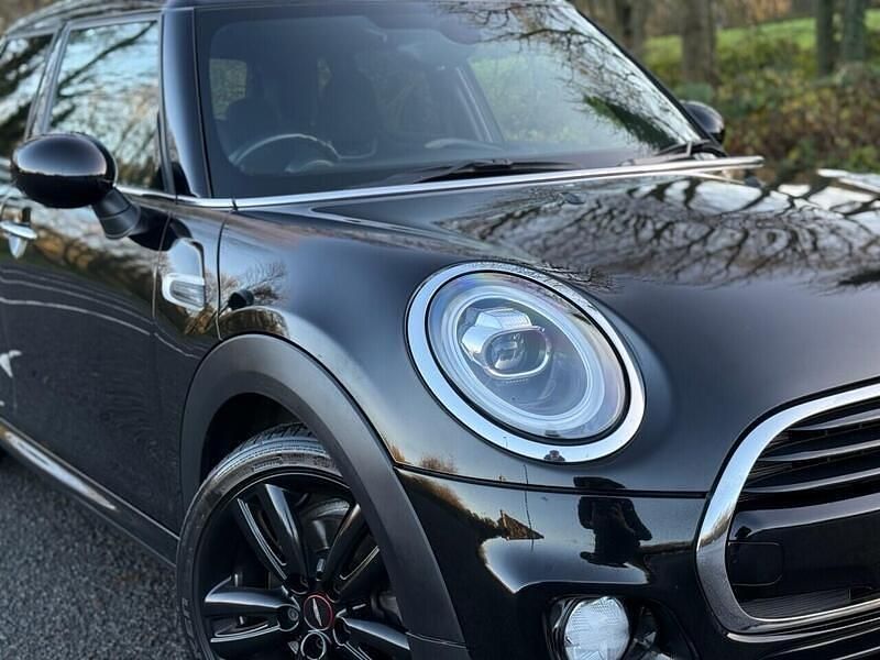 Używany Mini Cooper Hatch 136 KM (100 kW) 2019 Czarny Hatchback