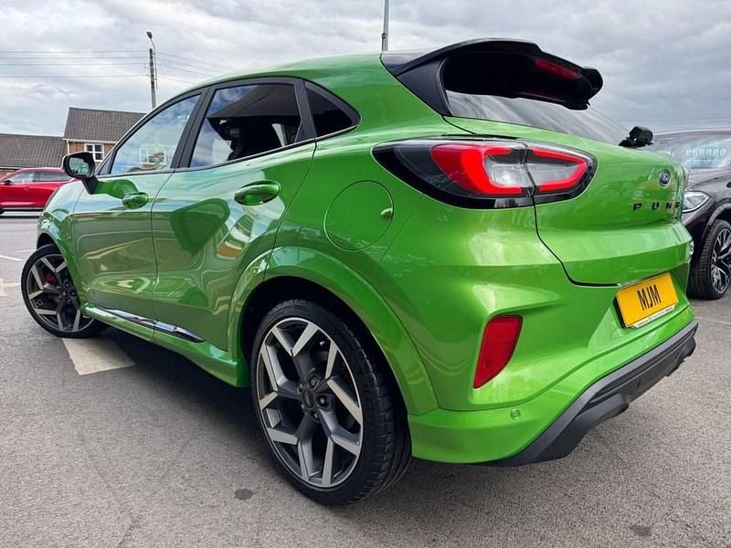 Usado Ford Puma ST 200 HP (147 kW) 2023 Verde SUV