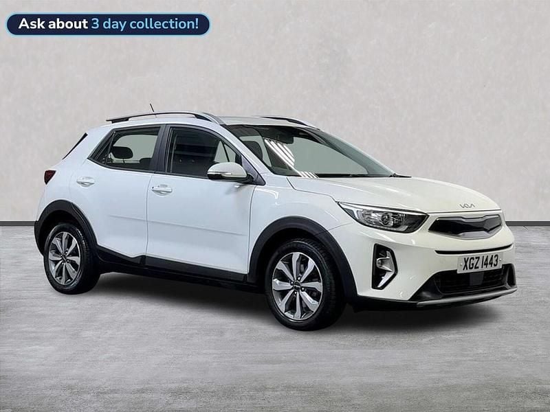 White Used 2022 Kia Stonic 2 SUV | £11,633 (Fair price) - Image 1/4