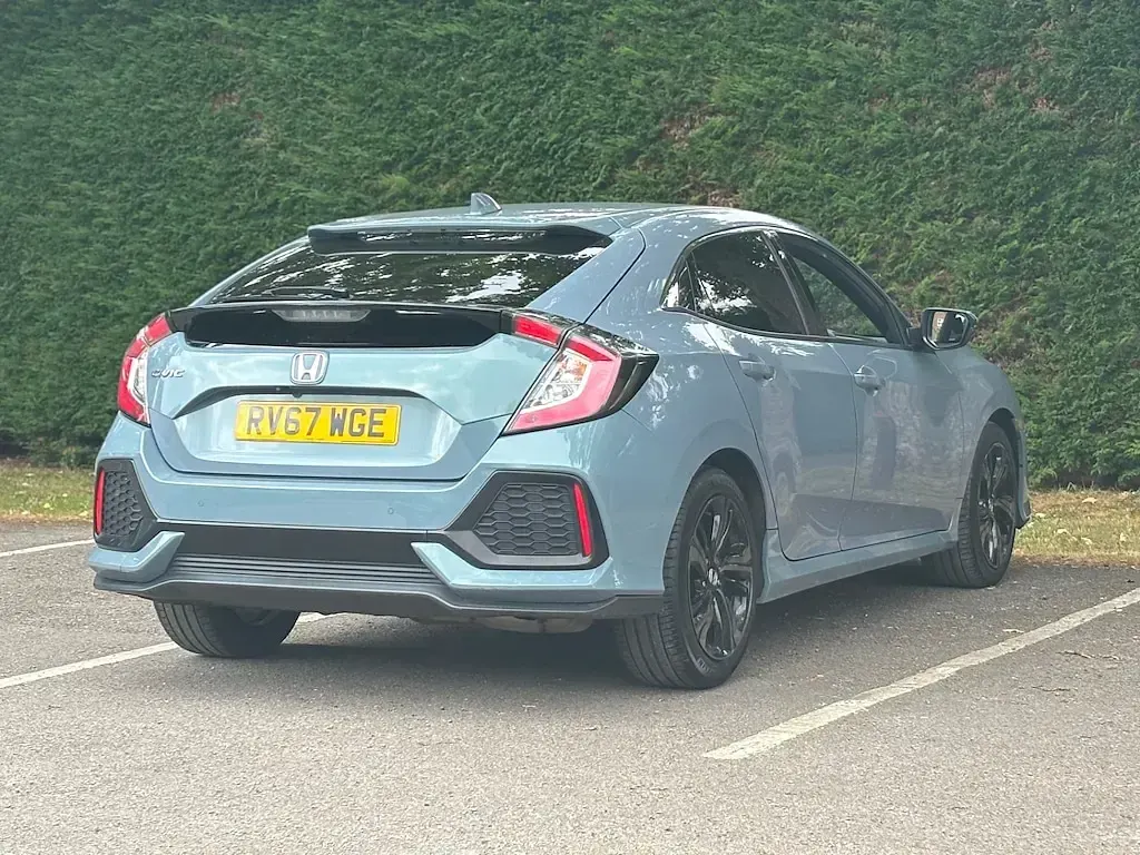 Used Honda Civic SR 129 HP (94 kW) 2017 Grey Hatchback