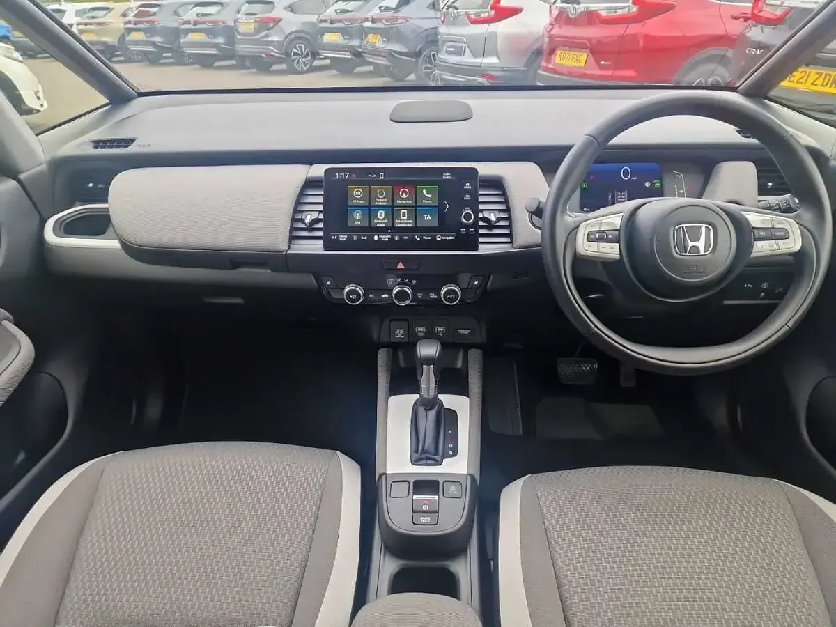 Used Honda Jazz Hybrid 109 HP (80 kW) 2022 Red Hatchback