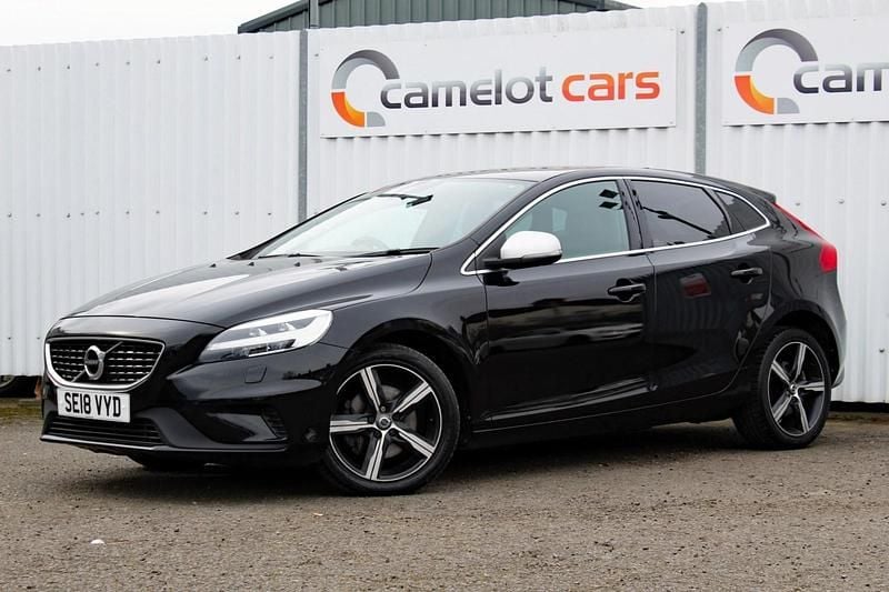 Begagnad Volvo V40 R-Design 2018 Svart Halvkombi