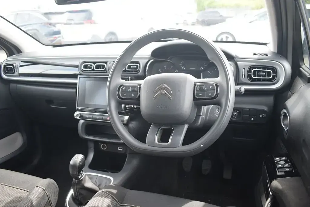 Used Citroën C3 PureTech 83 HP (61 kW) 2024 Grey Hatchback