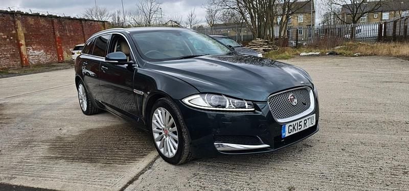 Used Jaguar XF Luxury 2015 Green Estate