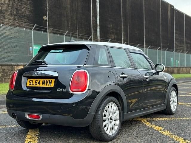 Używany Mini Cooper Hatch 134 KM (98 kW) 2014 Czarny Hatchback